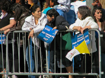 062 Waiting for the Pope.jpg